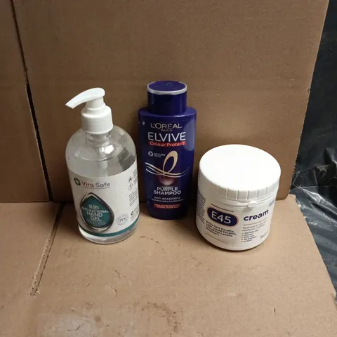 APPROXIMATELY 15 ASSORTED HEALTH & BEAUTY PRODUCTS TO INCLUDE E45 CREAM, L'OREAL PURPLE SHAMPOO, ANTI- BACTERIAL HAND GEL ETC 