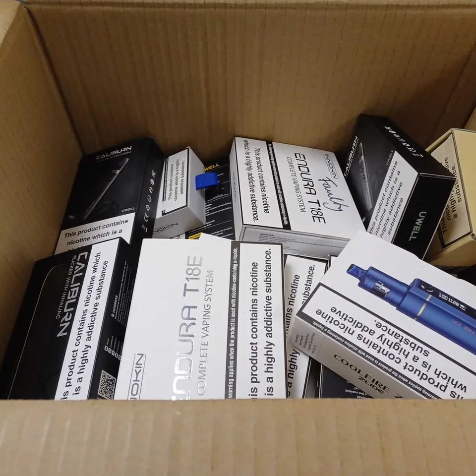 LOT OF APPROXIMATELY 30 ASSORTED E-CIGARETTES AND LIQUIDS TO INCLUDE INNOKIN ENDURA T22 PRO, CALIBURN A2 POD SYSTEM, INNOKIN COOLFIRE Z50 ZLIDE, ETC