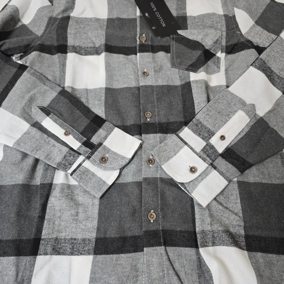 BRAVE SOUL BUTTON UP CHECKERED JACKET, GREY/WHITE - SIZE S