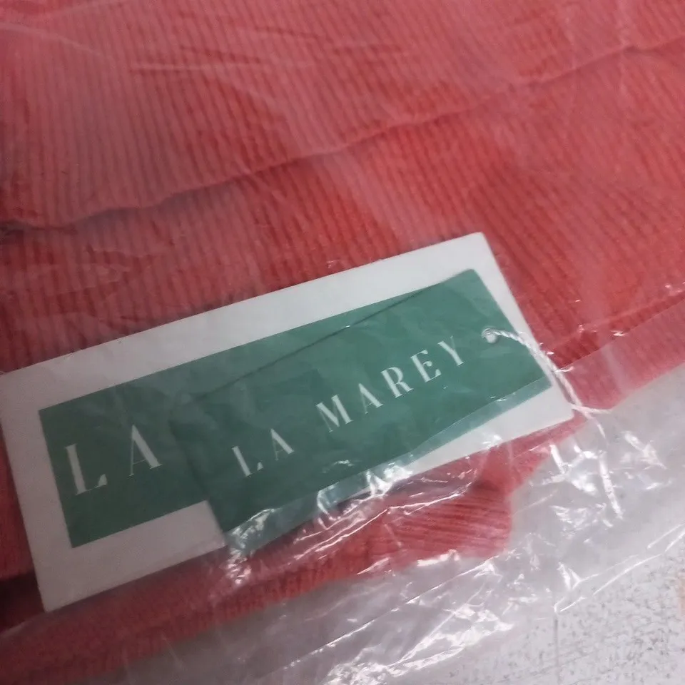 RED KNIT TOP, UK SIZE M (CLO-WOMAN) – BRAND TAG VISIBLE