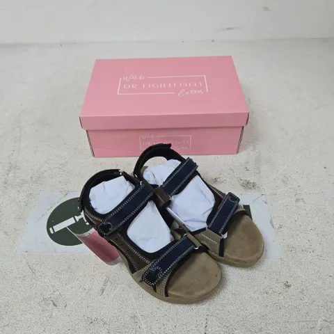 DR LIGHTFOOT WIDE FIT NAVY / KHAKI / BROWN SANDALS – UK 4