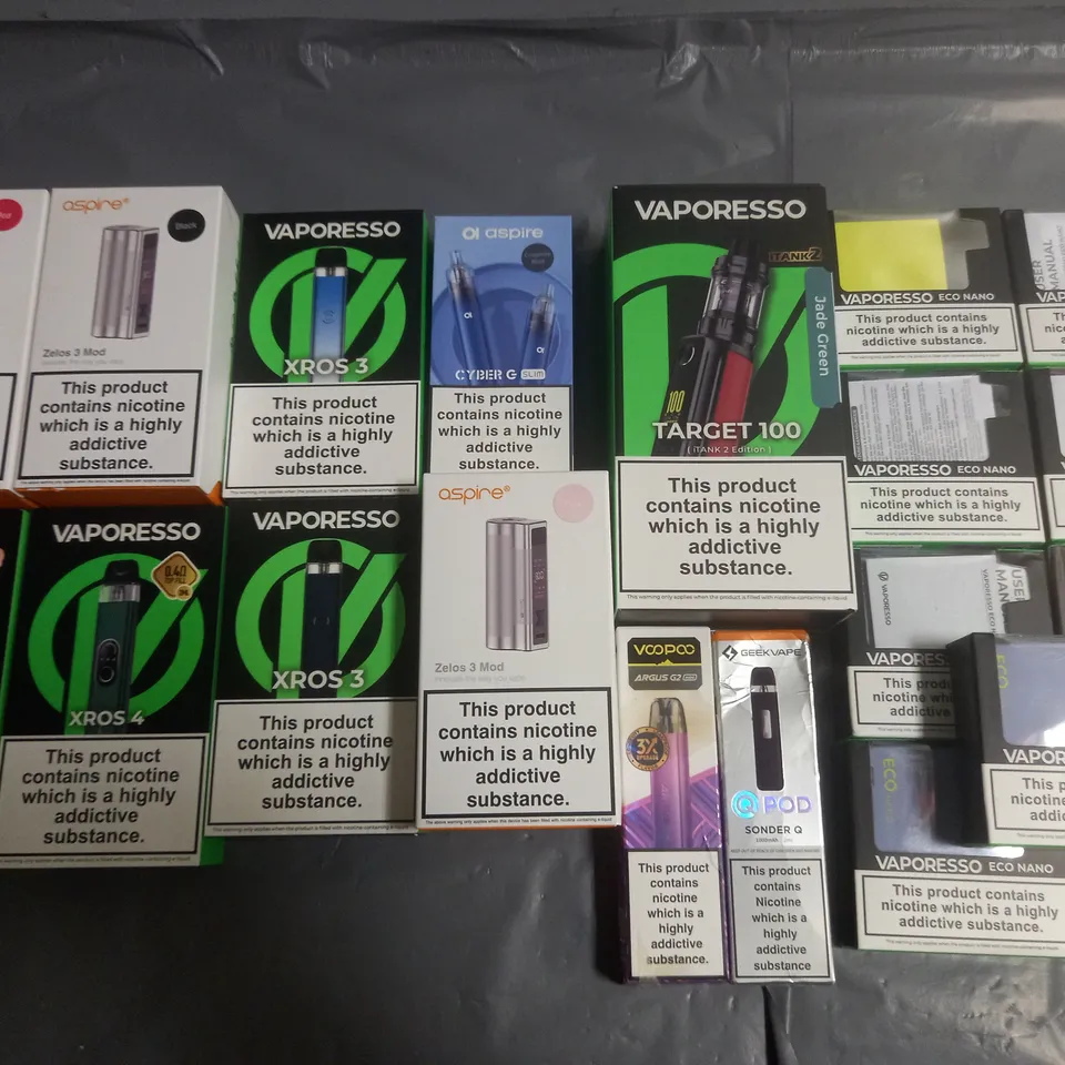 LOT OF APPROXIMATELY 20 ASSORTED VAPING ITEMS TO INCLUDE VAPORESSO, ASPIRE AND GEEKVAPE