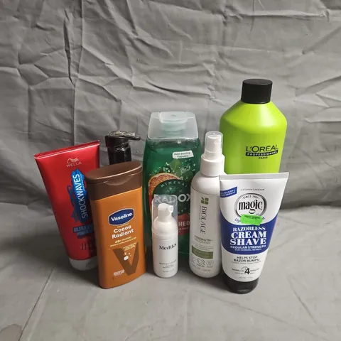APPROXIMATEY 20 ASSORTED HEALTH AND BEAUTY PRODUCTS TO INCLUDE - L'OREAL PROFESSIONAL OIL DEVELOPER - SHOCKWAVES ULTRA STRONG POWER HOLD - MEDIK8 GENTLE CLEANSE - ETC