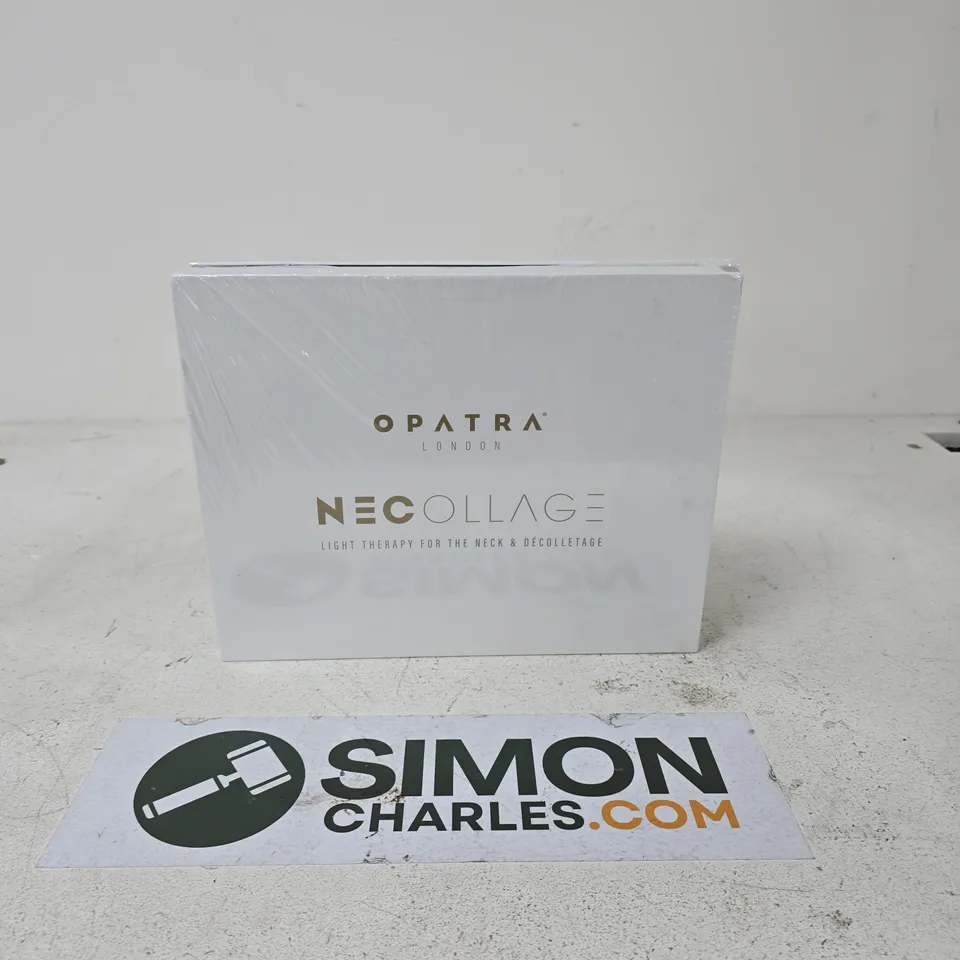 OPATRA LONDON NECOLLAGE NECK & DÉCOLLETAGE LIGHT THERAPY BOXED