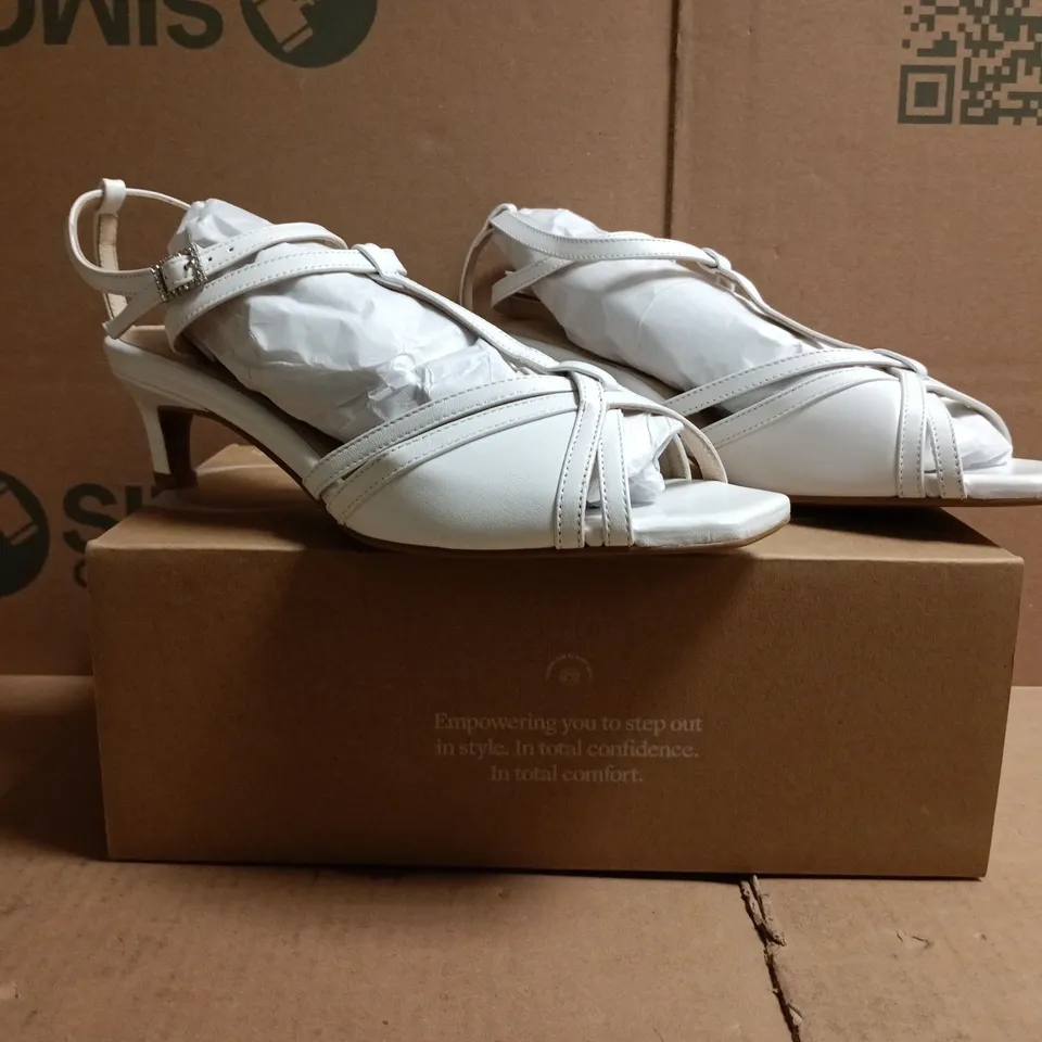 BOXED PAIR OF CALLA OPEN TOE LOW HEEL SANDALS IN WHITE SIZE EU 40