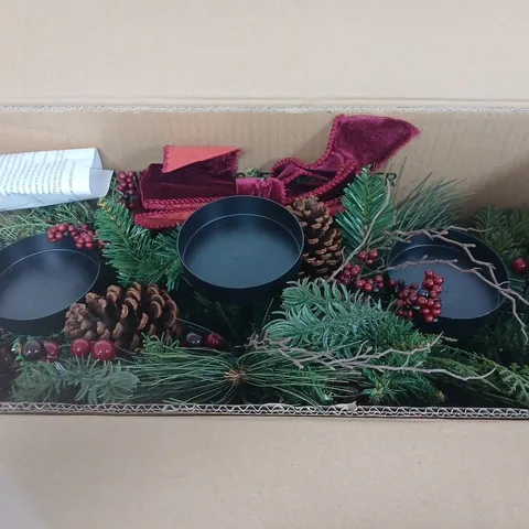 PINECONES AND RED BERRIES CHRISTMAS TABLE CENTERPIECE