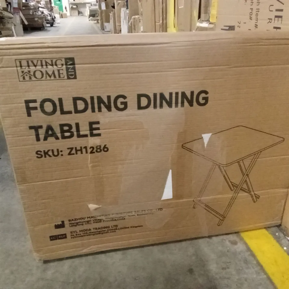 BOXED DINING FOLDING TABLE