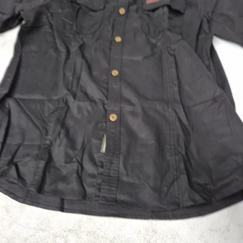 BLACK BUTTON-FRONT SHIRT WITH OUTDOOR LABEL, 5XL (UK)