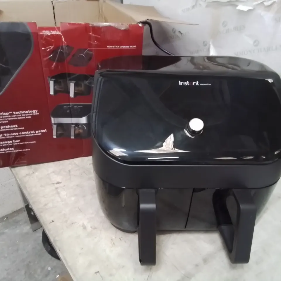 BOXED INSTANT VORTEX 8 IN 1 PLUS DOUBLE AIR FRYER 7.6L 