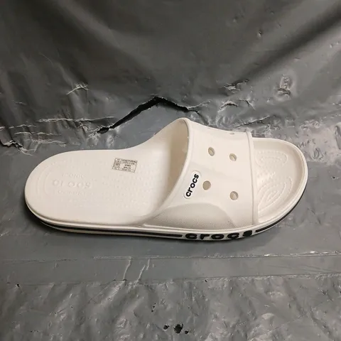 CROCS BAYABAND SLIDERS - 6
