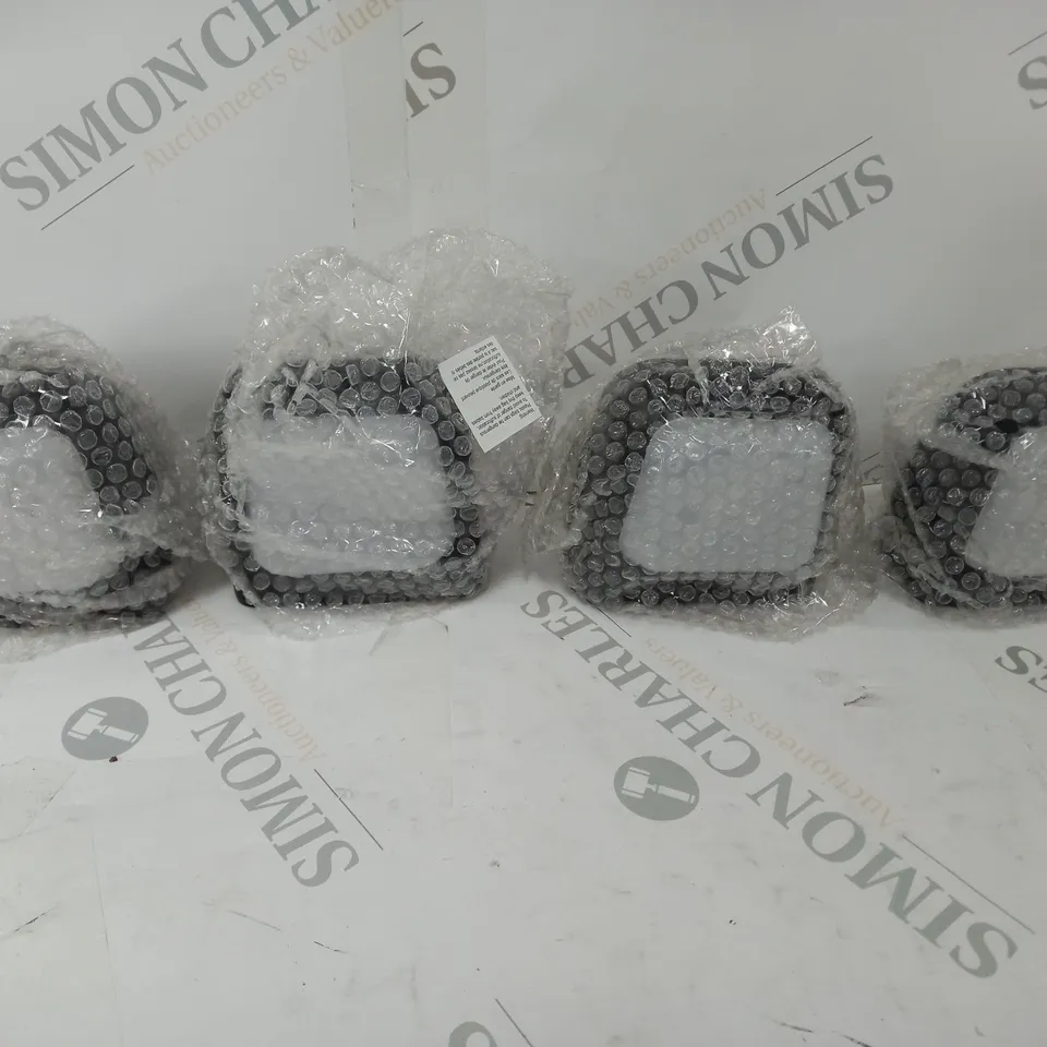 BELL AND HOWELL SET OF 4 SOLAR FENCE LIGHTS