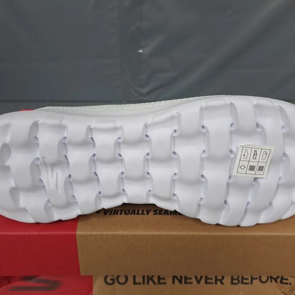 BOXED PAIR OF SKECHERS GO WALK JOY SHOES IN WHITE - UK 8