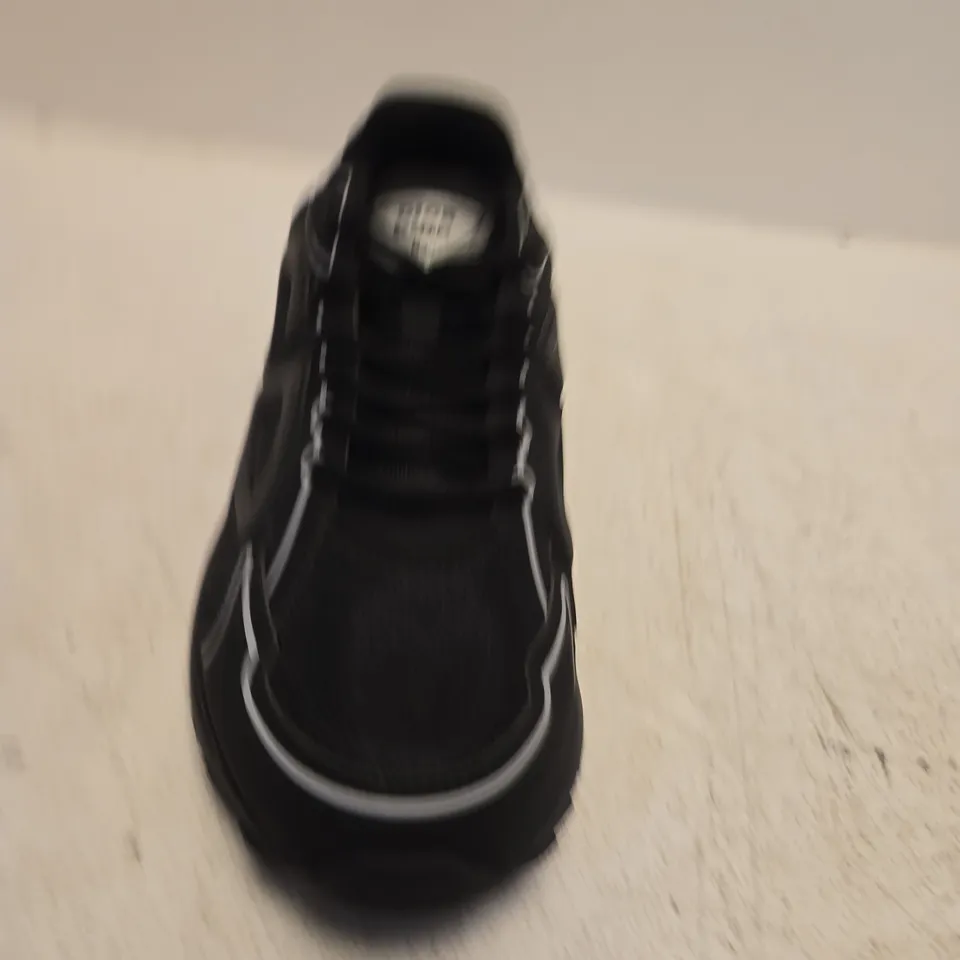 PAIR OF DIOR BLACK RUNNER SNEAKERS – SIZE UNSPECIFIED