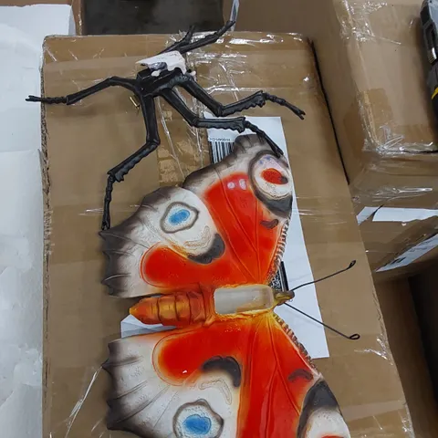 BOXED BUTTERFLY WALL DECORATION