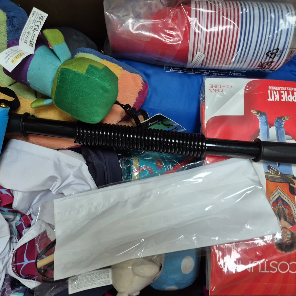 APPROXIMATELY 20 ASSORTED TOYS AND GAMES TO INCLUDE BOUNCING BALL CONNECT FOUR, TIOMINOS DELUXE, SUPER GLIDER, ETC - COLLECTION ONLY