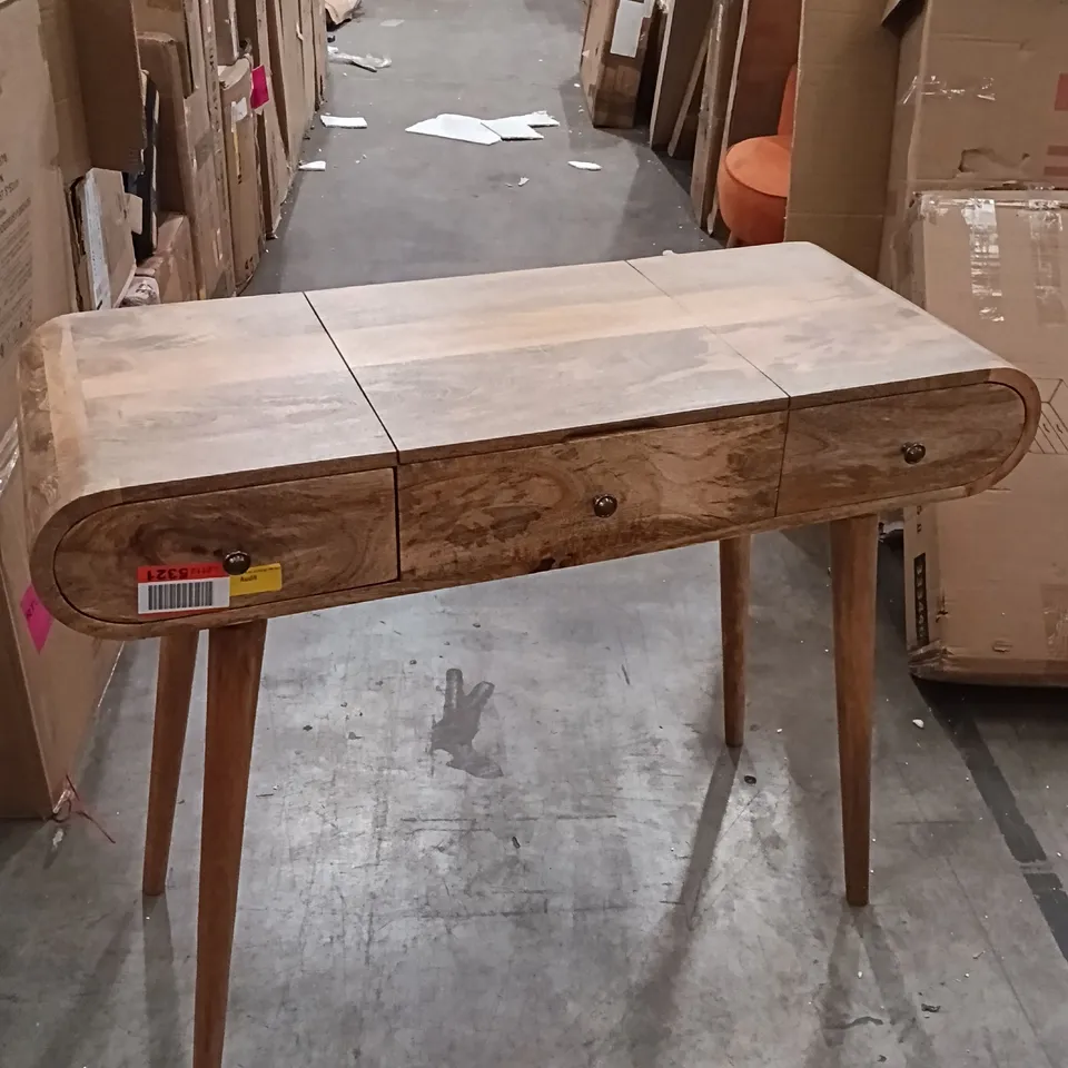 DRESSING TABLE WITH A FLIP-TOP MIRROR
