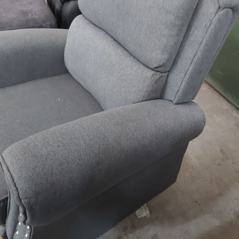 DESIGNER PUSHBACK RECLINING EASY CHAIR LIGHT GREY FABRIC WITH STUDDED DETAIL 