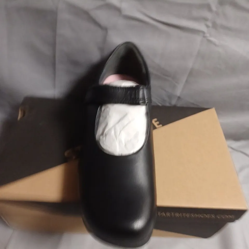 BOXED PAIR OF START-RITE SAMBA BLACK LEATHER MARY JANE SHOES – KIDS UK 3.5 (EU 35)