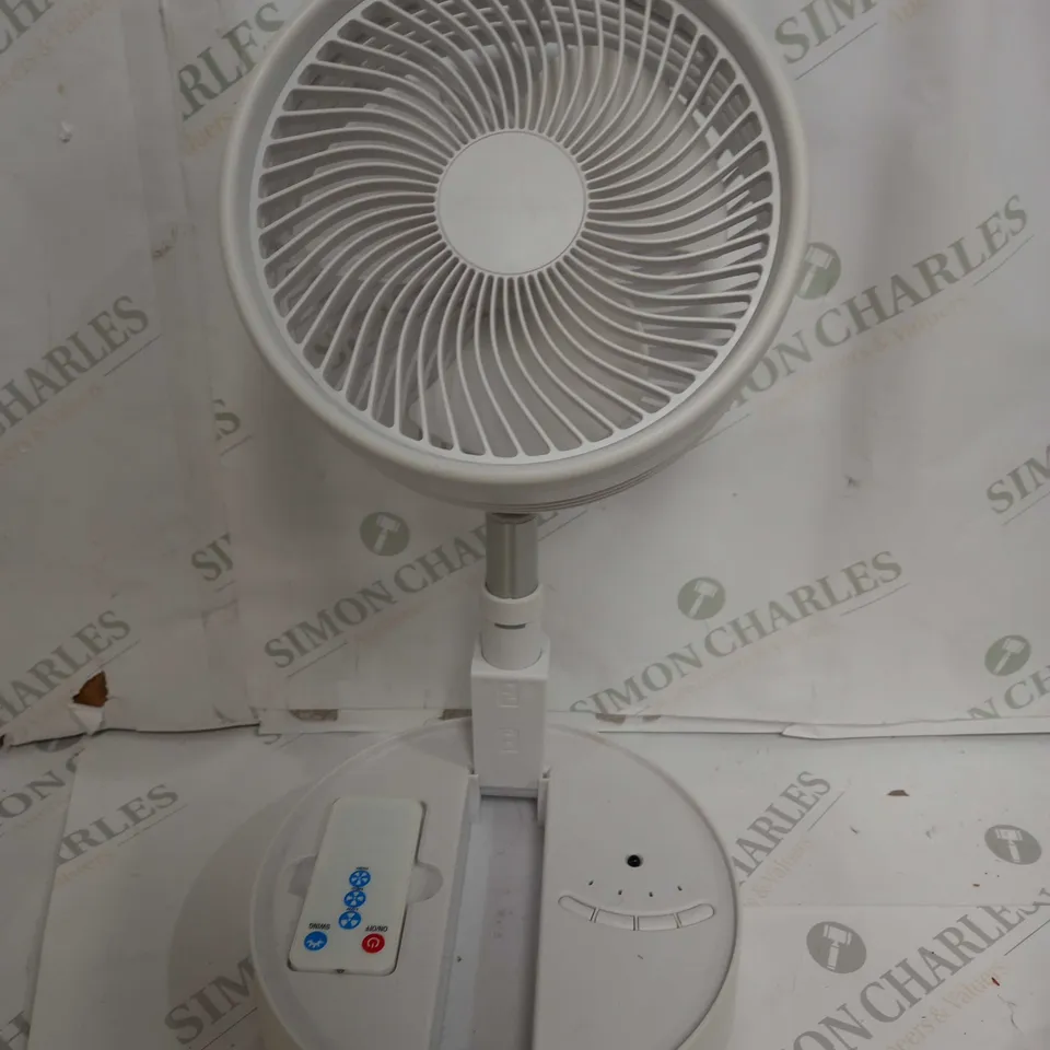 BOXED BELL & HOWELL OSCILLATING FOLDING RECHARGEABLE FAN, WHITE