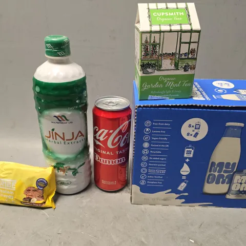 APPROXIMATELY 8 ASSORTED FOOD & DRINK ITEMS TO INCLUDE - COCA COLA , GARDEN MINT TEA ETC