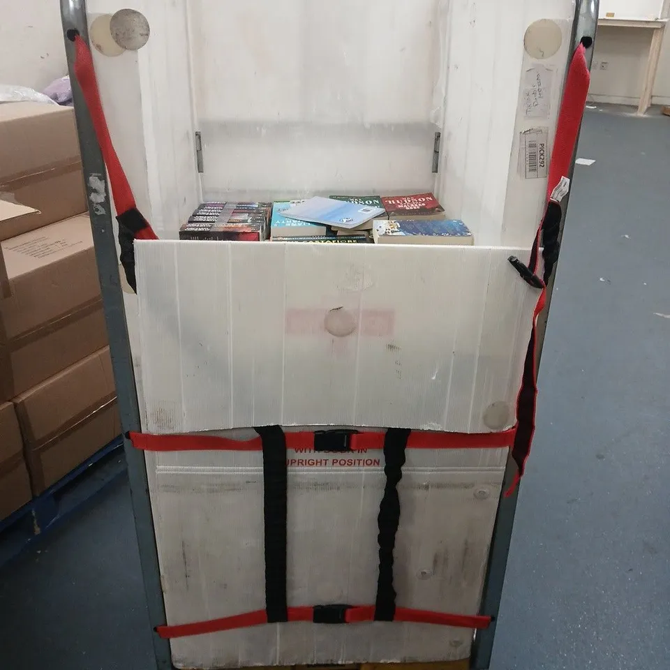 LARGE QUANTITY OF ASSORTED BOOKS TO INCLUDES BOTH FICTION NON-FICTION AND CHILDRENS BOOKS