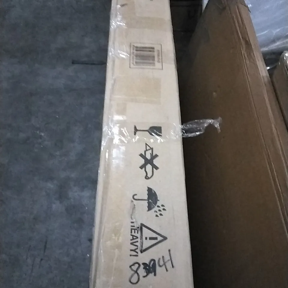 BOXED CHANTILLY DINING TABLE OAK (1 BOX)