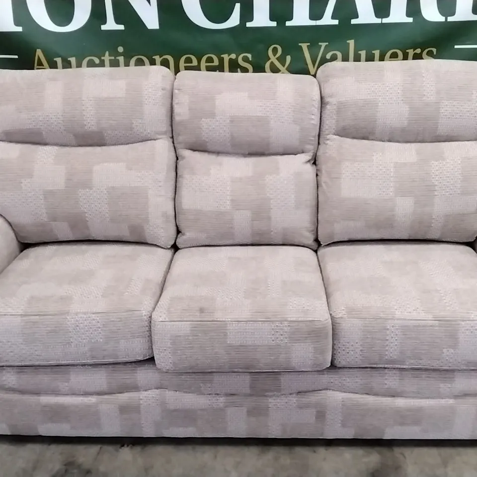 QUALITY BRITISH DESIGNED & MANUFACTURED G PLAN AVON 19 3 SEATER SOFA FARO SAND FABRIC