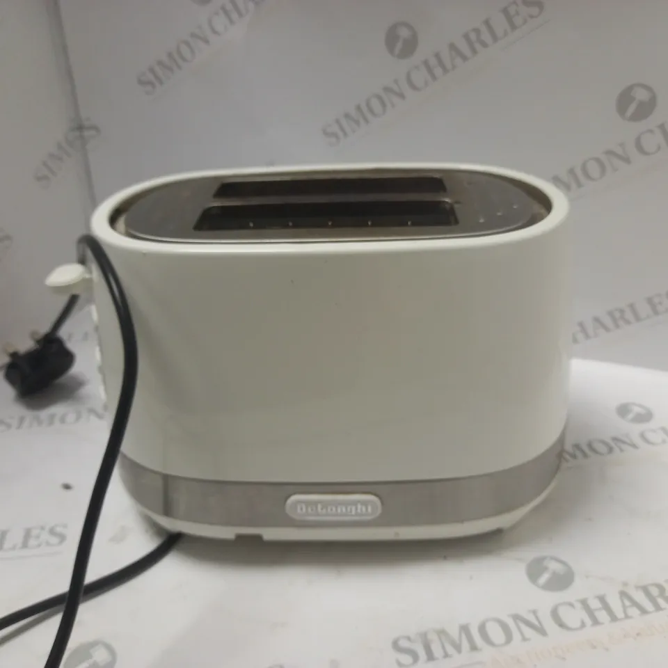 BOXED DELONGHI TOASTER