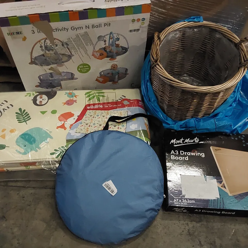 PALLET OF ASSORTED ITEMS INCLUDING: BABY ACTIVITIES GYM, PLAY MAT, POP UP TENT, DRAWING BOARD, BASKET