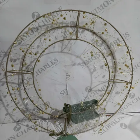 SARA DAVIES PRE-LIT GOLDEN WREATH 
