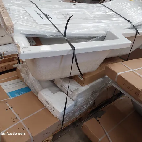 PALLET CONTAINING L SHAPED SHOWER BATH, SHOWER TRAYS, WALL UNITS,