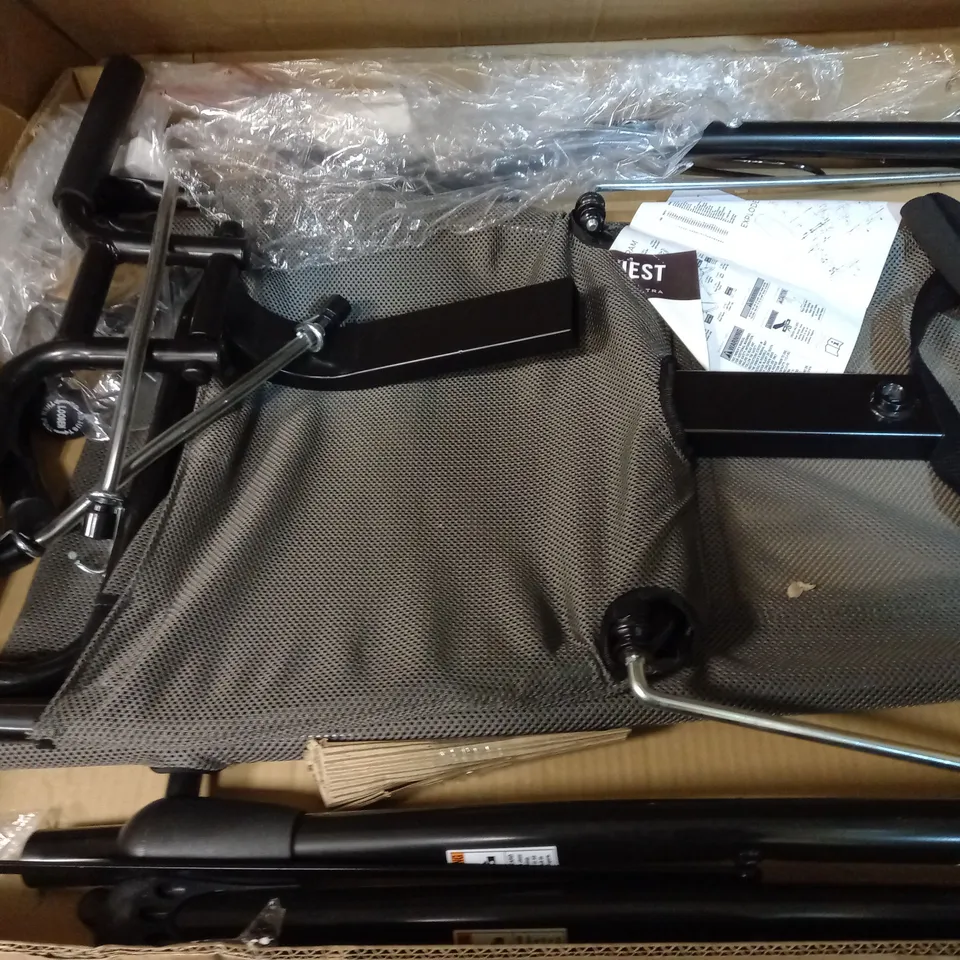 BRAND NEW BOXED FITQUEST CORE LOUNGE ULTRA FOLDABLE WORKOUT CHAIR