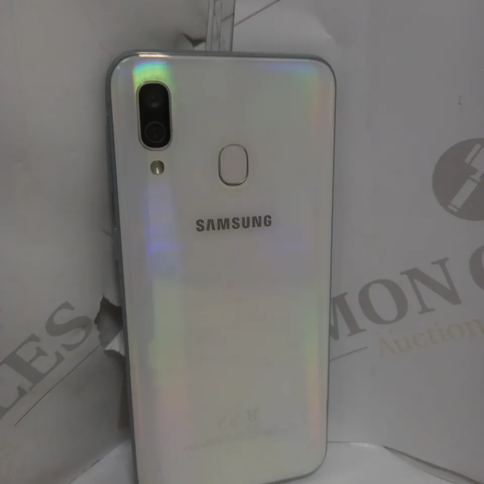 SAMSUNG GALAXY A40 SMARTPHONE 