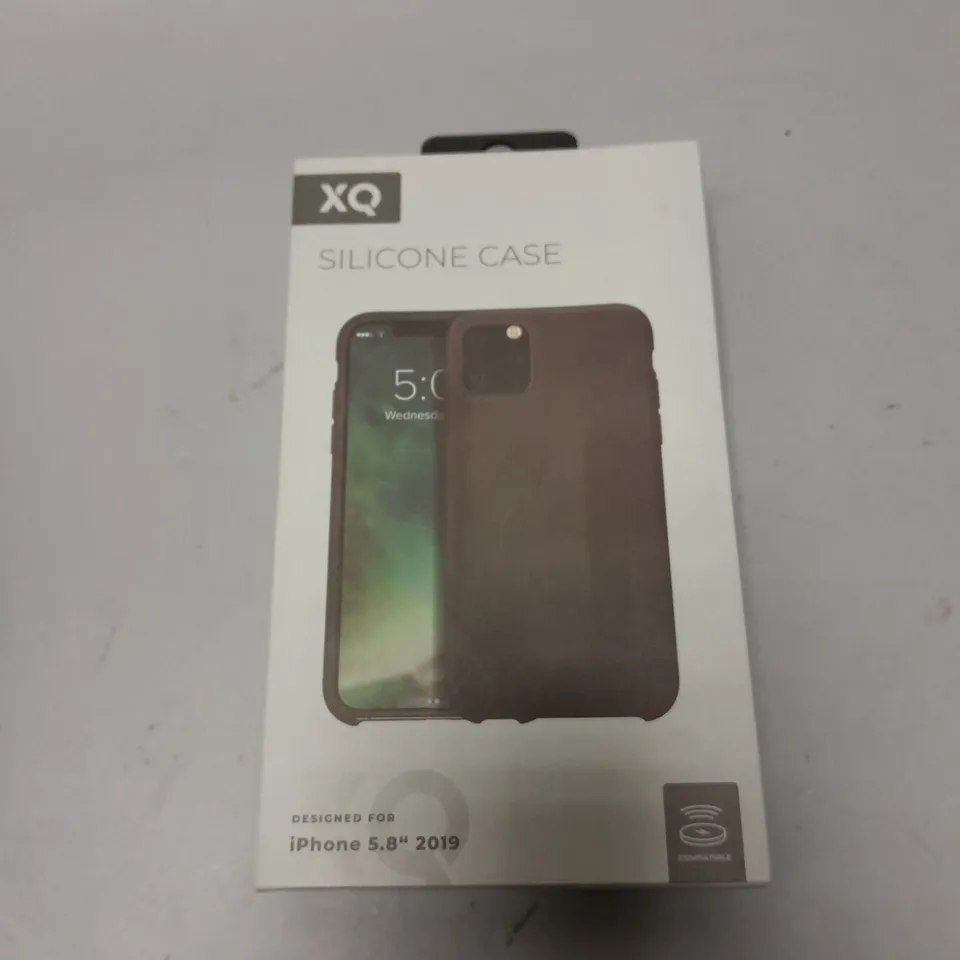 APPROXIMATELY 40 BRAND NEW BOXED XQ SILICONE PROTECTIVE CASES FOR IPHONE 5.8" 2019 MODEL 