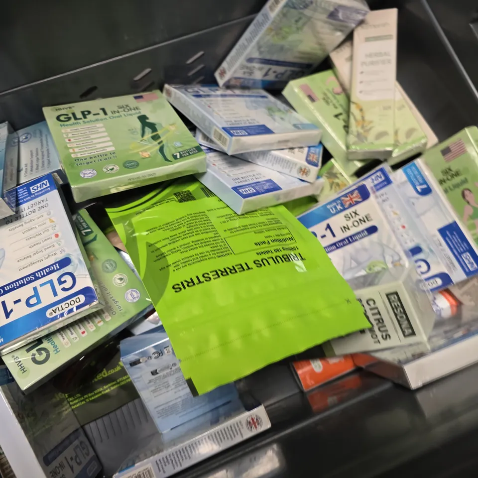 APPROXIMATELY 20 ASSORTED VITAMIN/HEALTH AID PRODUCTS TO INCLUDE ULTRA PLANT STEROLS, GRASS FED BEEF LIVER CAPSULES, BANDINI VITAMIN C, ETC - COLLECTION ONLY