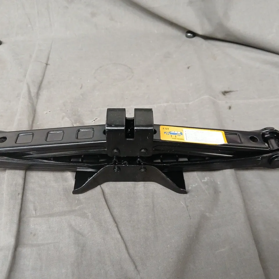 UNBRANDED 2.5 TON CAR JACK IN BLACK