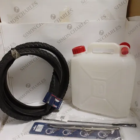 BOX OF APPROXIMATELY 10 ASSORTED VEHICULAR PARTS & ACCESSORIES TO INCLUDE 10L JERRY CAN, WIPER BLADE, MITAS DART V67 BICYCLE TYRE ETC