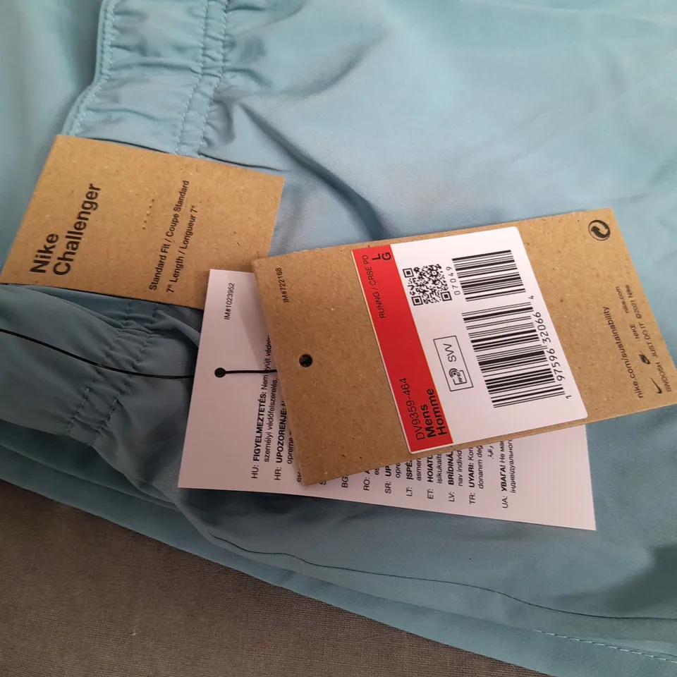 NIKE CHALLENGERS BLUE MENS SHORTS - L