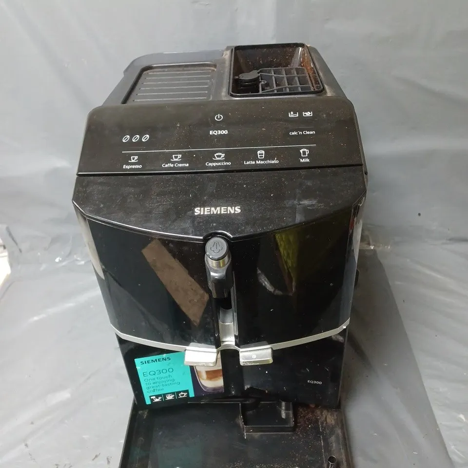 BOXED SIEMENS EQ300 COFFEE MACHINE  RRP £349