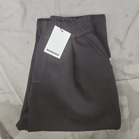 BERSHKA SWEATPANTS IN BLACK SIZE SMALL