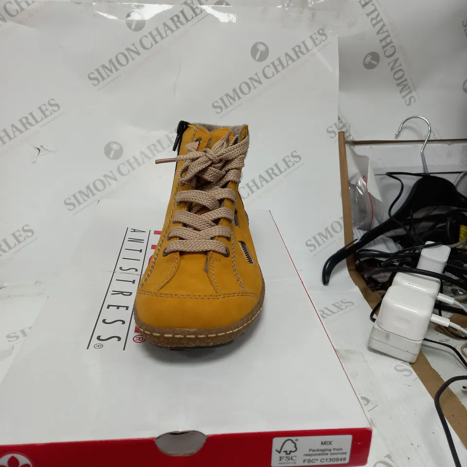 BOXED PAIR OF RIEKER AINTISTRESS SHOES SIZE EUR 37 