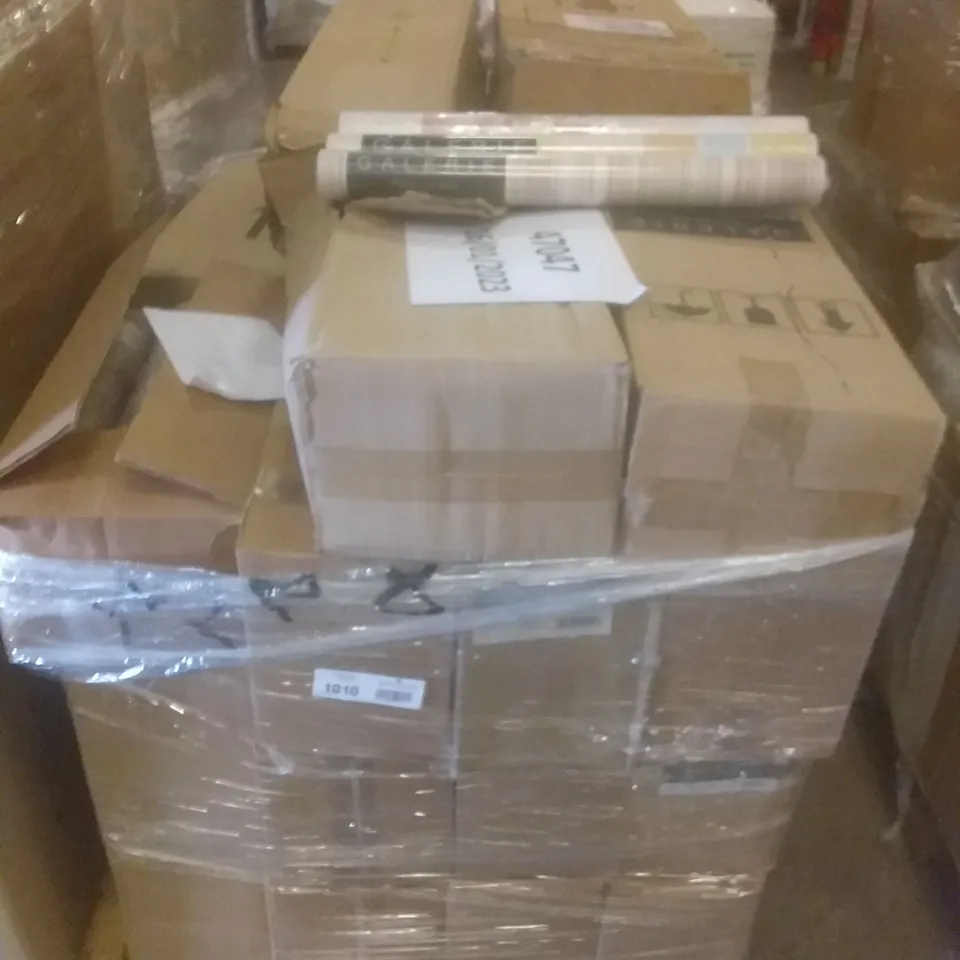 PALLET OF ASSORTED WALLPAPER