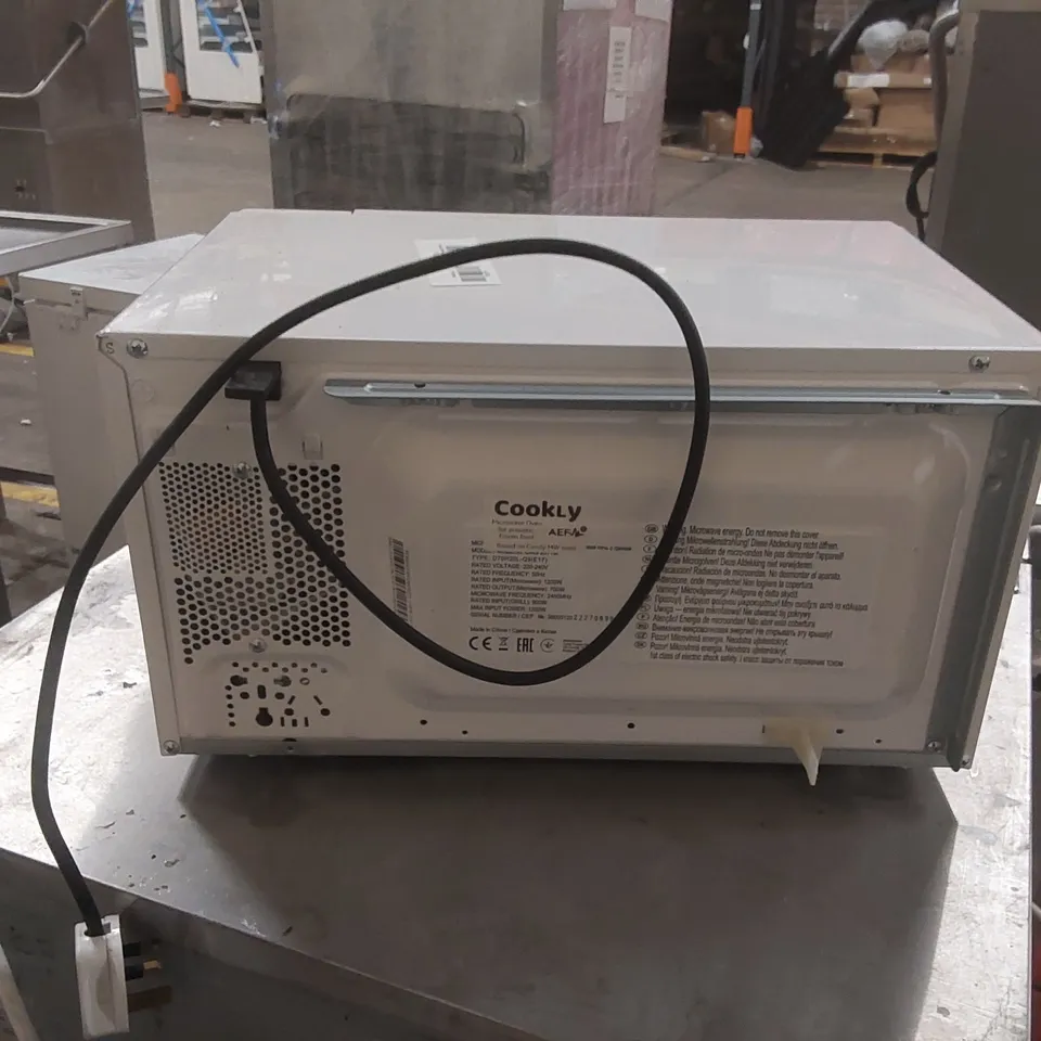 CANDY 700W MICROWAVE OVEN