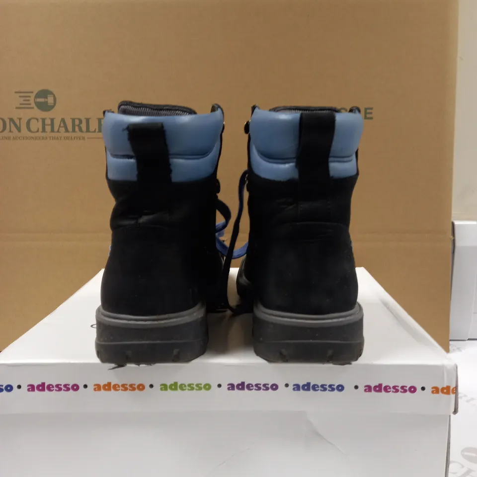 ADESSO WATERPROOF HIKING BOOTS SIZE 7