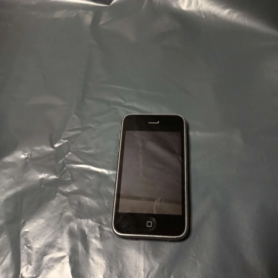 APPLE IPHONE – BLACK 