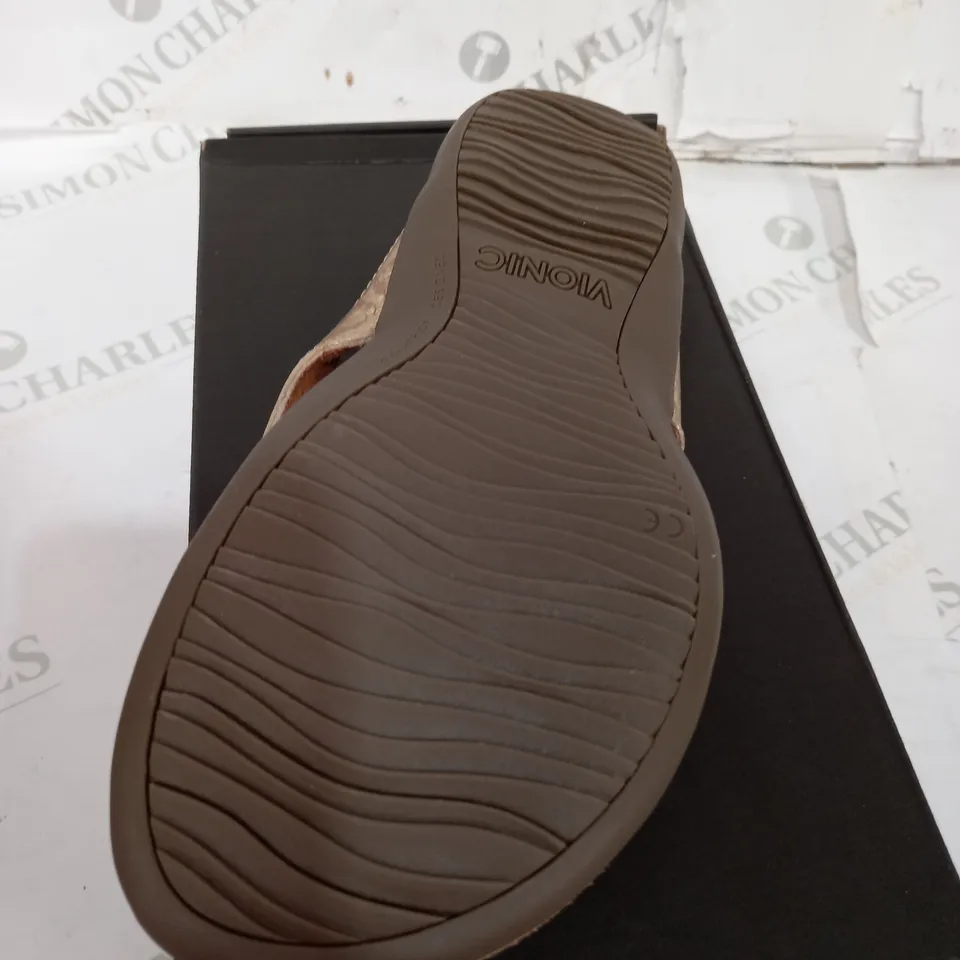 BOXED PAIR OF LUCIA SANDALS IN BEIGE SIZE 6