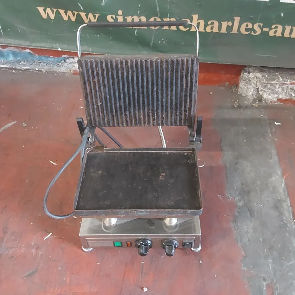 VELOX COMMERCIAL SANDWICH PRESS/CONTACT GRILL
