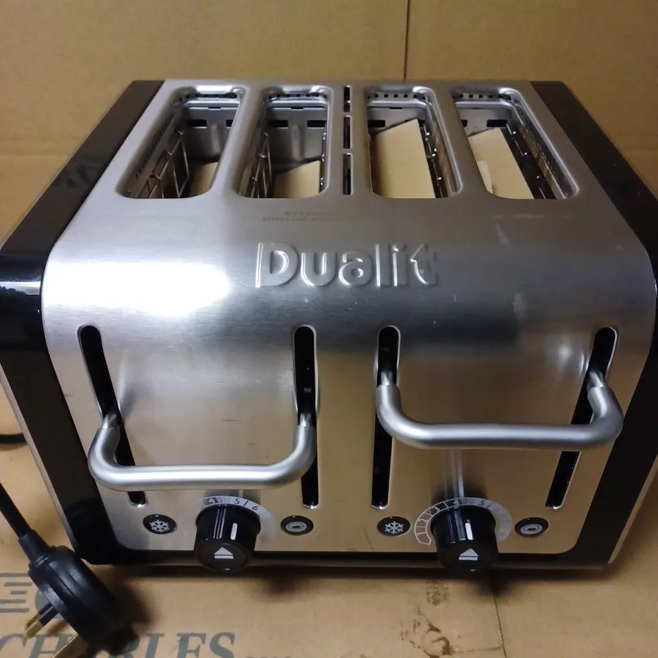 DUALIT ARCHITECT 4 SLICE TOASTER 