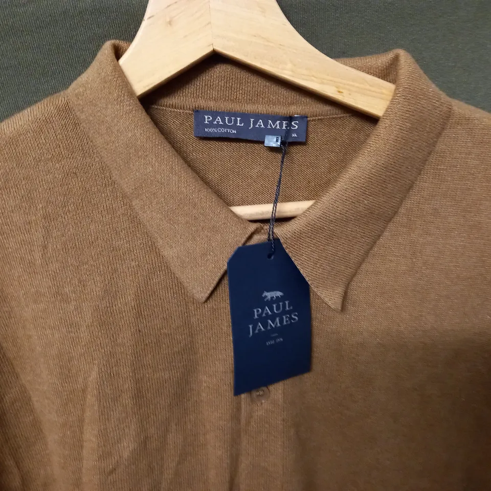 PAUL JAMES 100% COTTON BUTTON THROUGH POLO IN BROWN - XL