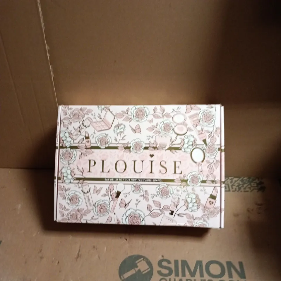 BOXED PLOUISE ASSORTED COSMETIC GIFT BOX 